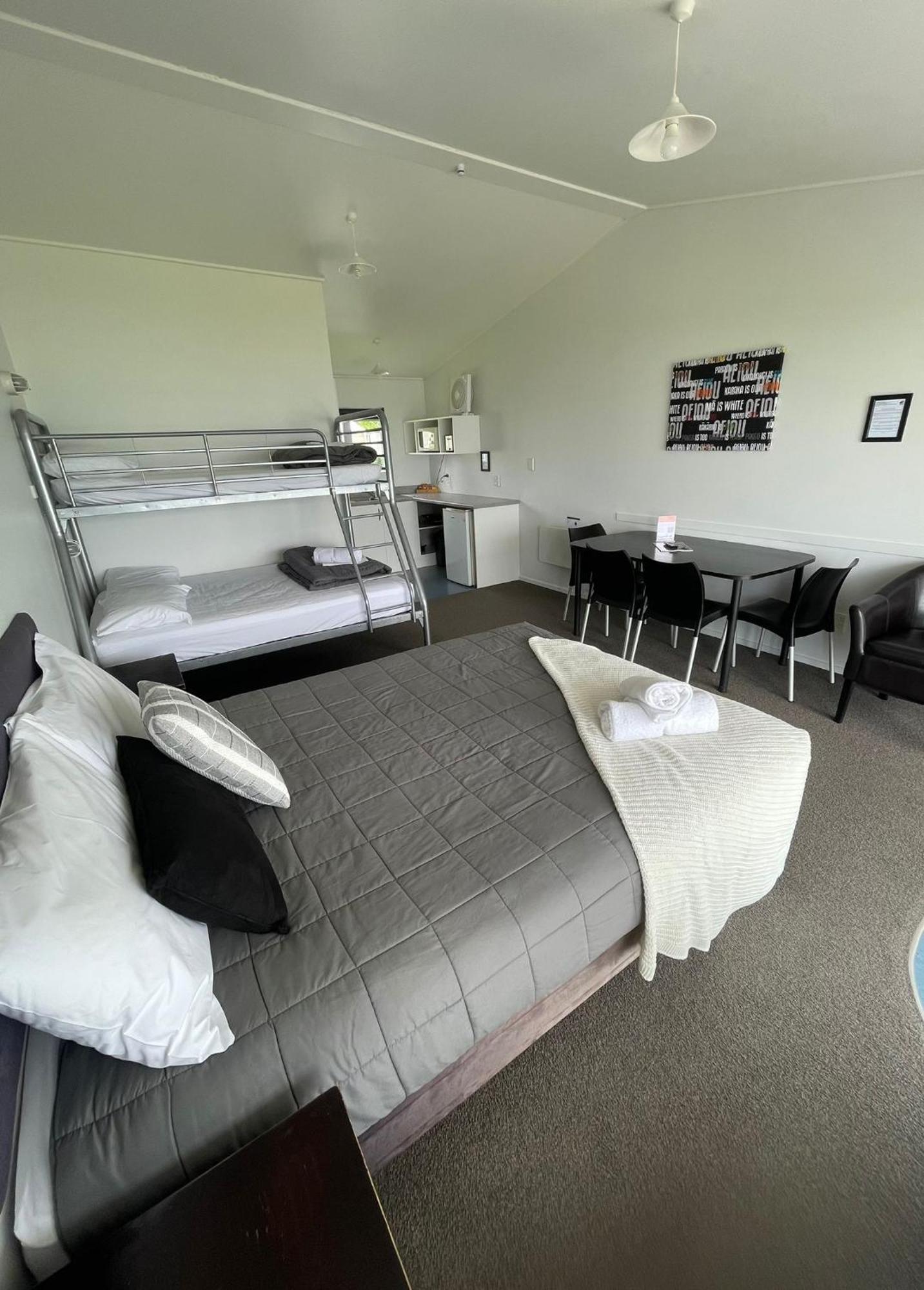 Belt Road Seaside Holiday Park New Plymouth Bagian luar foto
